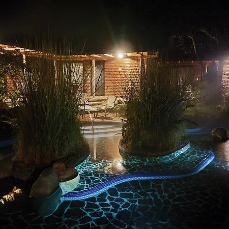 Termas De Papallacta Eksteriør bilde The hot springs at night