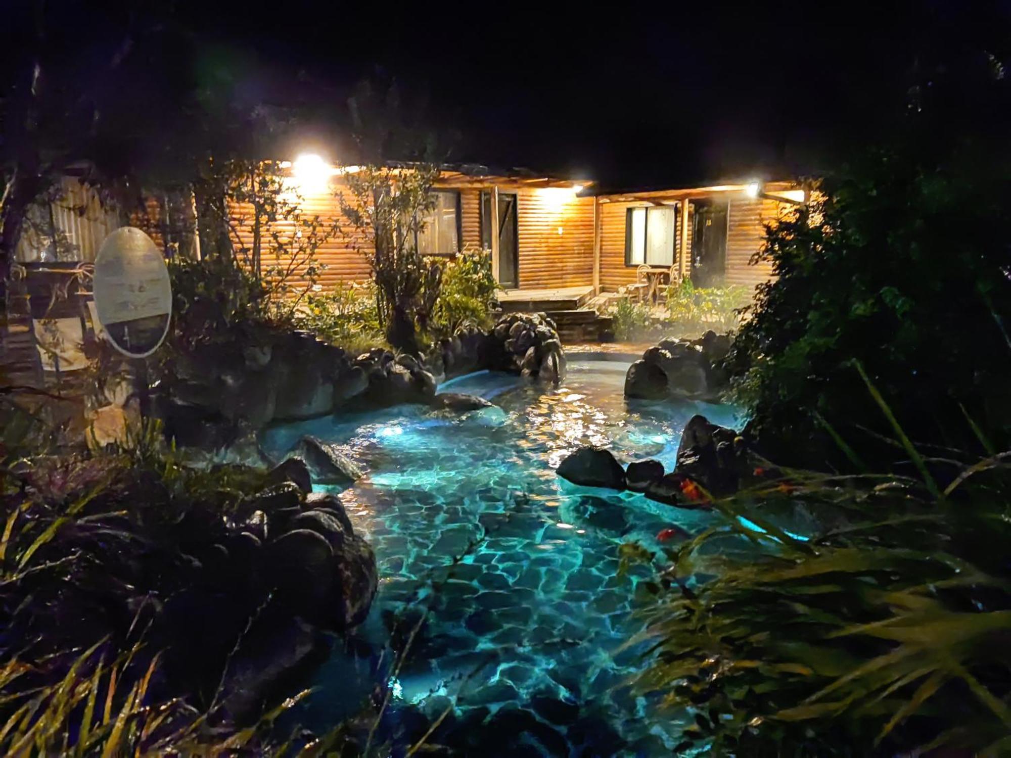 Termas De Papallacta Eksteriør bilde The Blue Lagoon at night