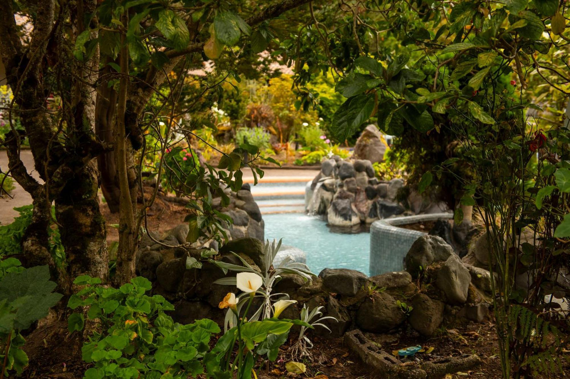 Termas De Papallacta Eksteriør bilde Hot springs in Baños, Ecuador